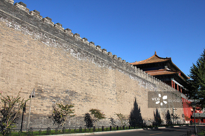 北京故宫高大雄伟的古城墙图片素材