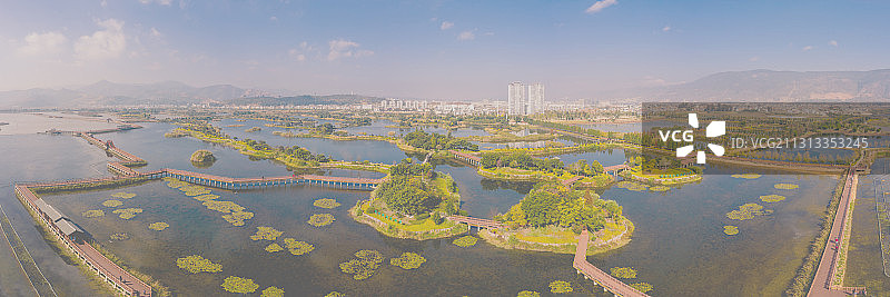 航拍云南石屏异龙湖图片素材