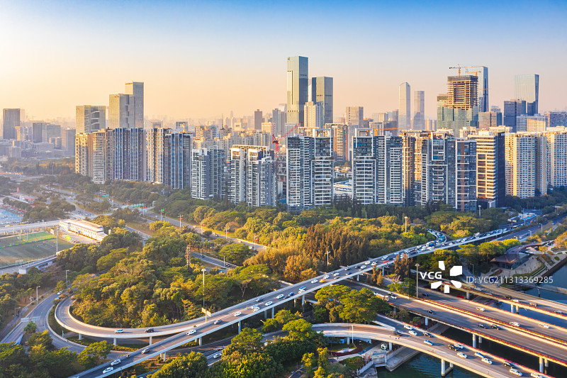 广东省深圳市南山区深圳湾公园高架桥南山科技园黄昏风光图片素材