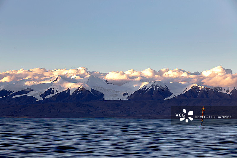 哈拉湖无人区图片素材