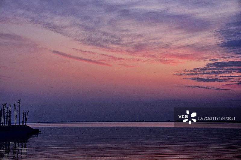 长湖晚霞图片素材