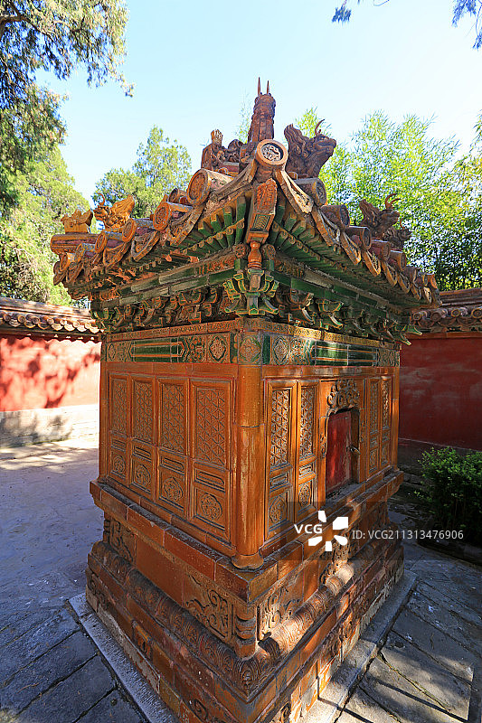 北京故宫御花园钦安殿前旗神亭图片素材