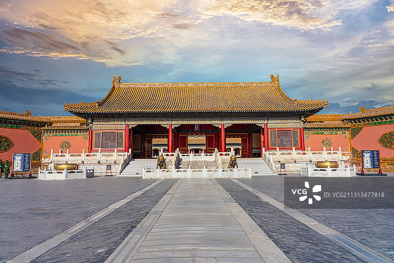 霞光下的故宫乾清门与乾清宫（无人）图片素材