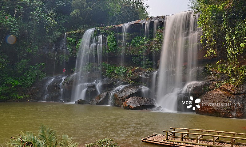 风光秀丽，造化奇特的水帘洞瀑布，贵州赤水，四洞沟景区图片素材
