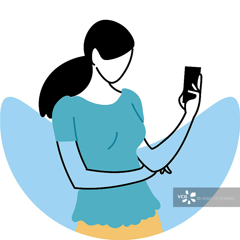 年轻女子查看手机图片素材