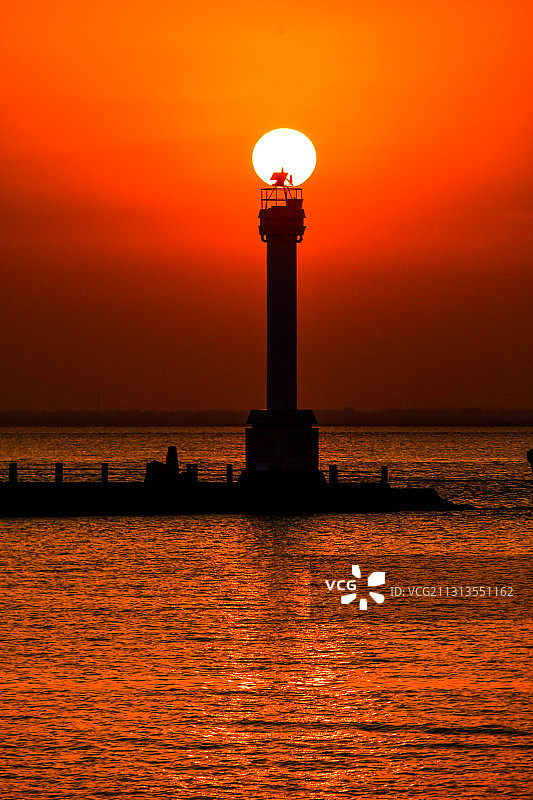太阳塔图片素材
