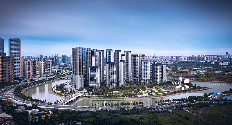 《复地金融岛》拍摄于中国四川成都科华南路南延线。图片素材