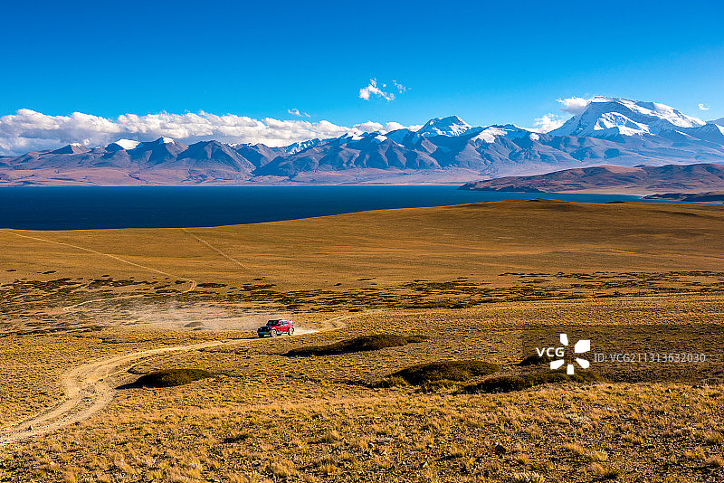 神山圣湖之旅图片素材