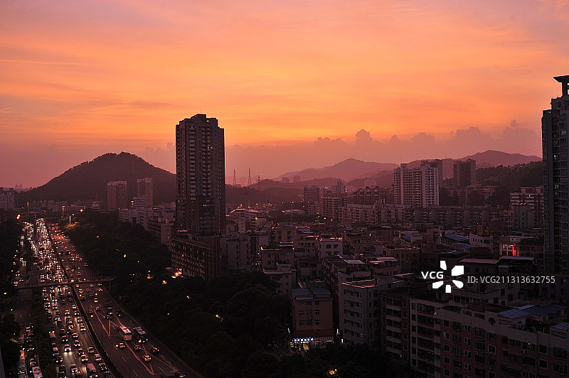 晚霞中的建筑图片素材