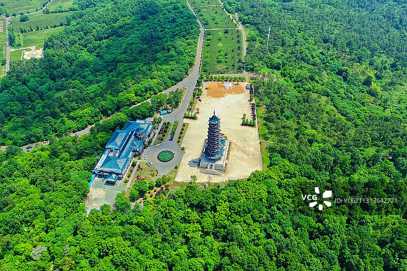 江苏省南京六合区平山森林公园的湖光山色图片素材