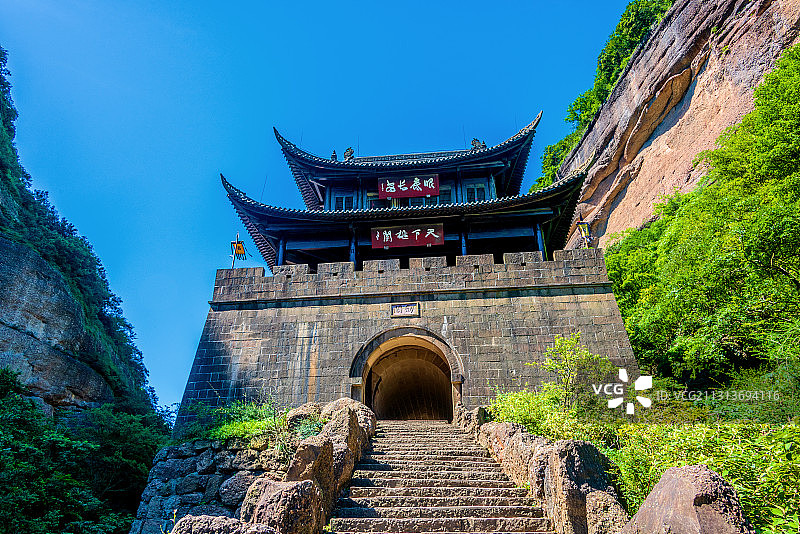 中国四川广元剑门关风景区剑阁关楼图片素材