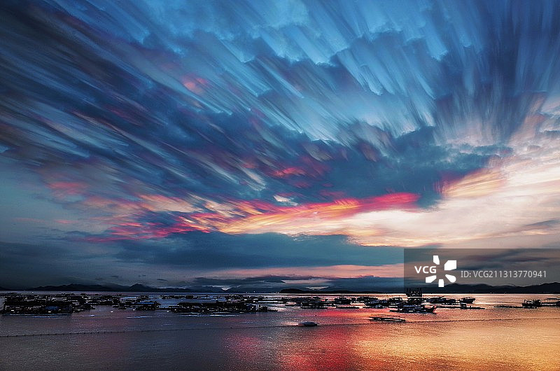 深圳南澳海上缤纷晚霞风光图片素材