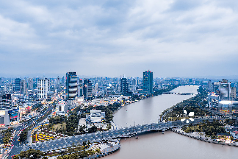 中国浙江宁波外滩城市风光图片素材