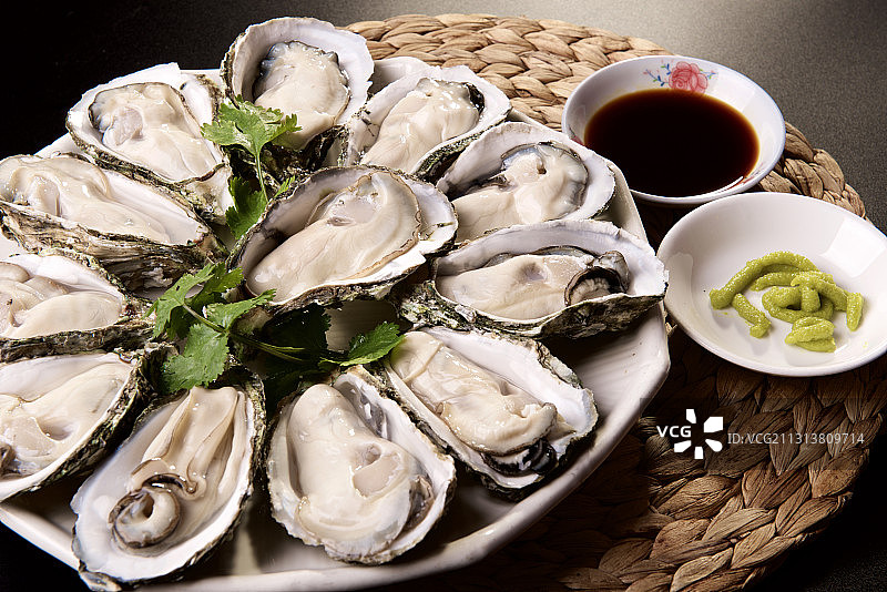 生蚝配芥末图片素材