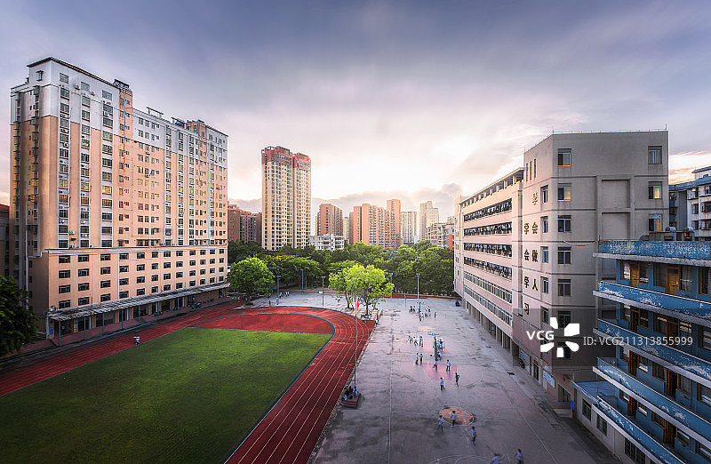 茂名市第十六中学南校区日落风光图片素材