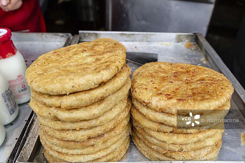 云南省丽江古城特色小吃：丽江粑粑图片素材
