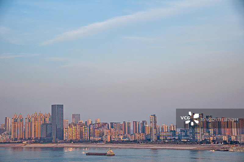 武汉武昌长江岸边城市建筑景观图片素材