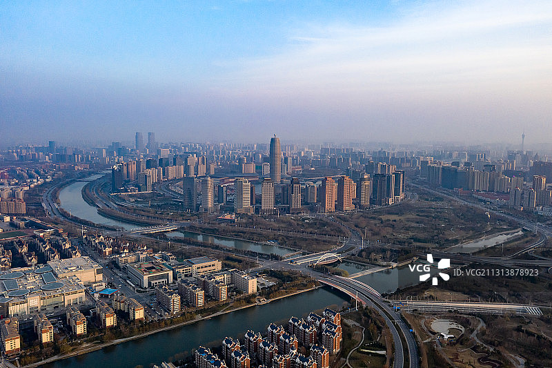河南省郑州市郑东新区CBD如意湖航拍高视角图片素材