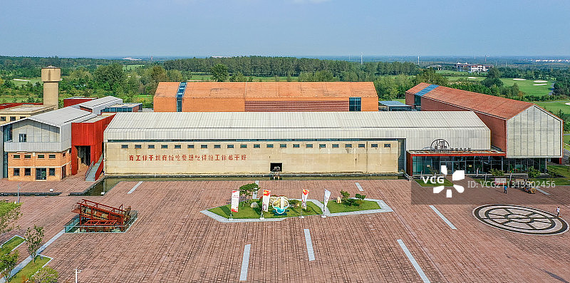 江苏省宿迁市宿迁晶·世界玻璃艺术馆，从沙子到艺术品图片素材