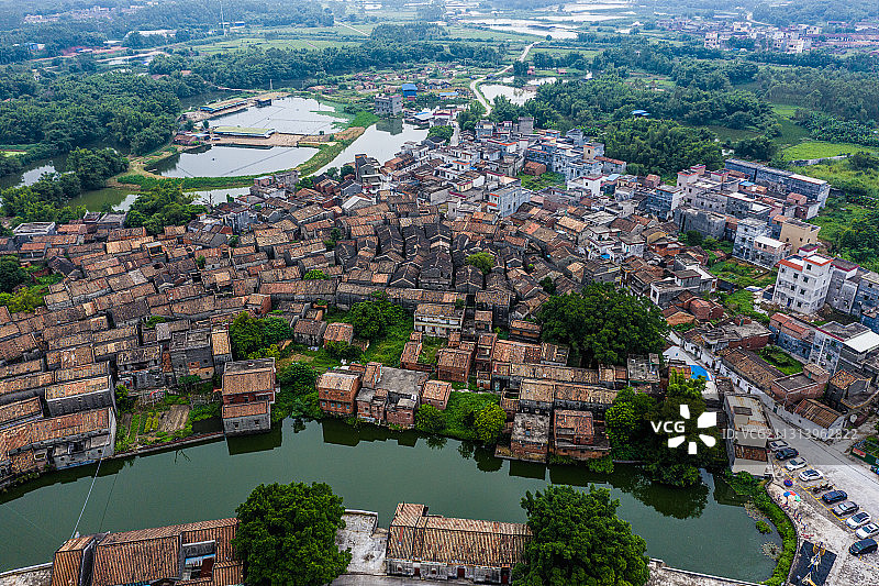 航拍广东省肇庆市高要区八卦村黎槎村古村落桑基鱼塘水塘镬耳屋图片素材