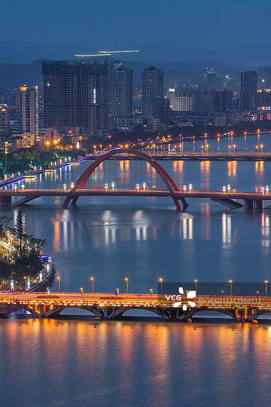 四川省德阳市城区的绵远河河道（旌湖）图片素材