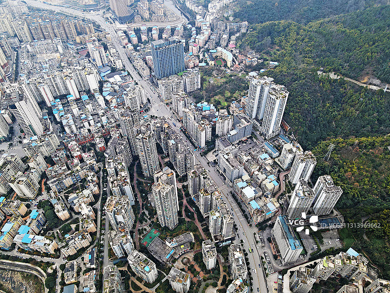 贵州省遵义市汇川区：人民路改扩建前后对比图图片素材