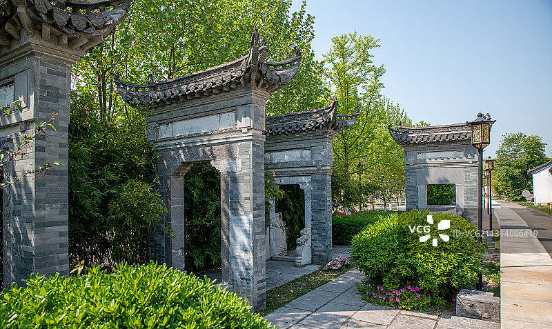 江苏省南京市建邺区国际青年文化公园和园-清代徽州府何相府图片素材