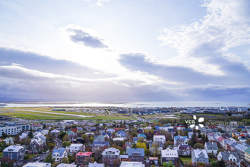 在哈尔格林姆教堂俯瞰雷克雅未克风光 @冰岛图片素材