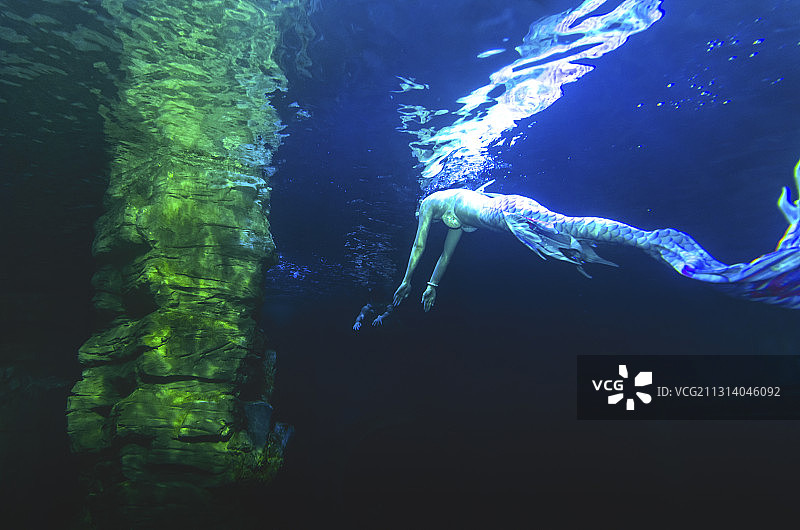 水下精灵图片素材