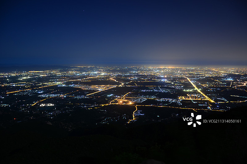 妙峰山上北京的夜图片素材