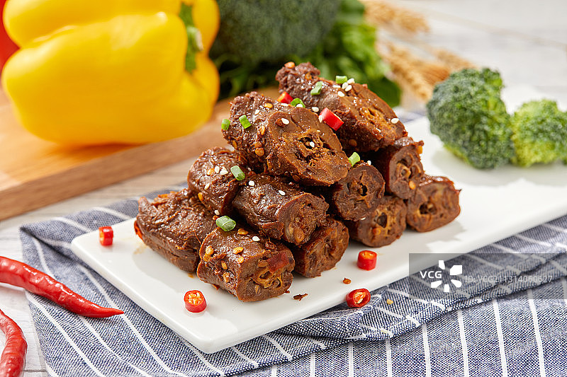 一盘鸭脖子图片素材