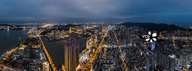 厦门城市风光：航拍厦门湖滨全景图片素材