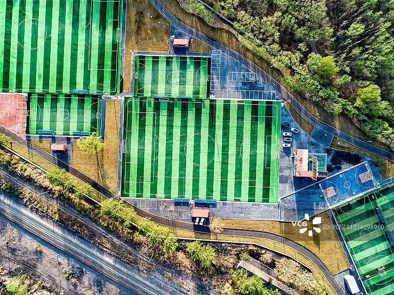 航拍户外足球场图片素材