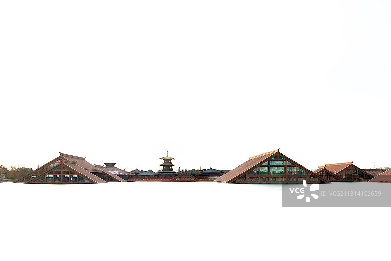 上海松江广富林遗址公园宝塔尖顶建筑留白图片素材