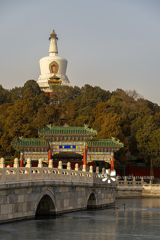 北海公园白塔图片素材