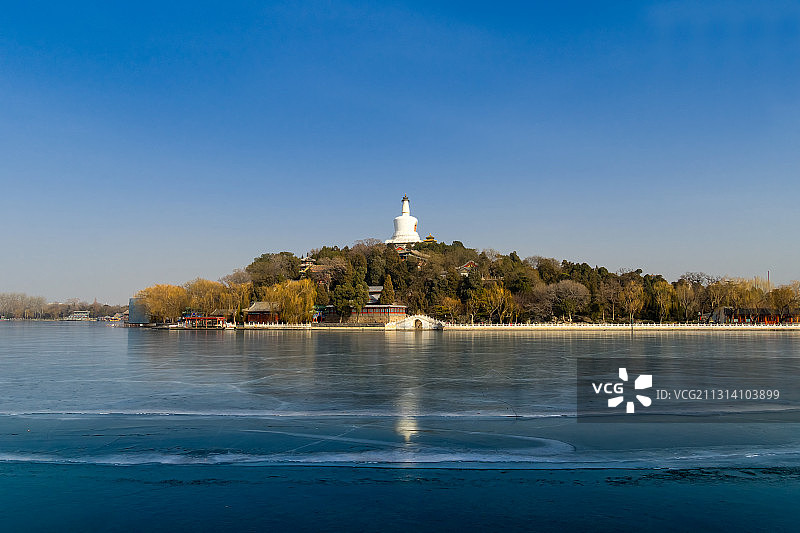 北海公园荷花湖冰场图片素材