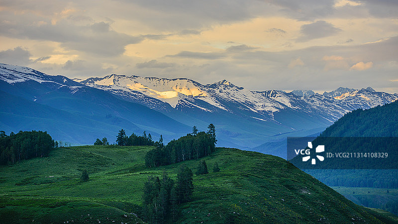 友谊峰 日出图片素材