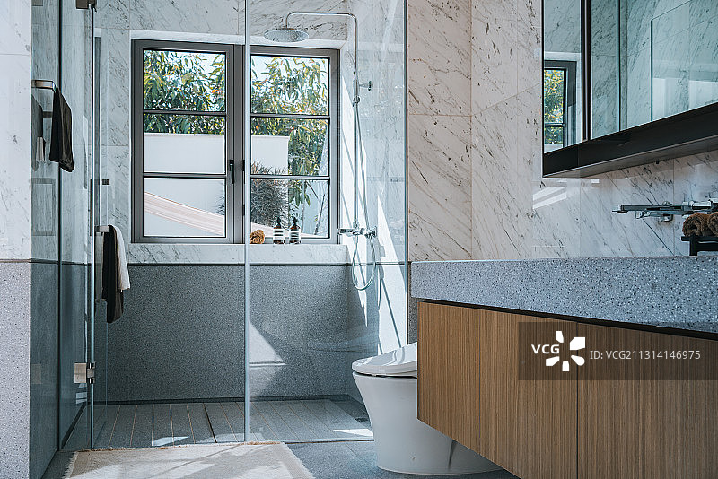 整洁明亮的卫生间图片素材