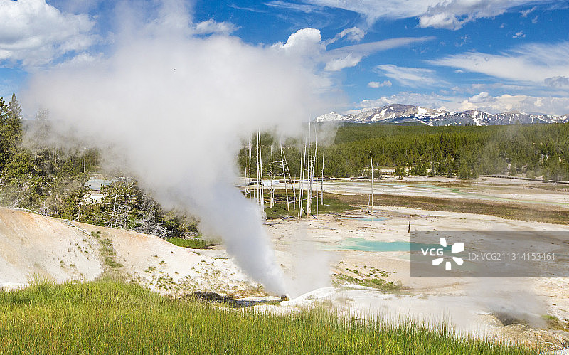 地热汽笛图片素材