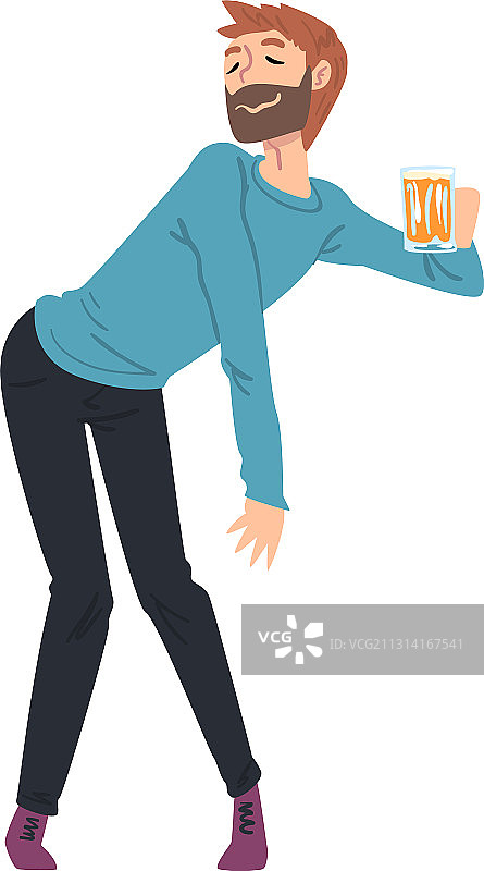手里拿着啤酒杯的醉酒年轻人图片素材