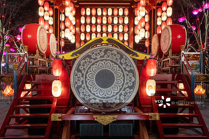 西安大唐不夜城传统文化花鼓灯笼展览图片素材