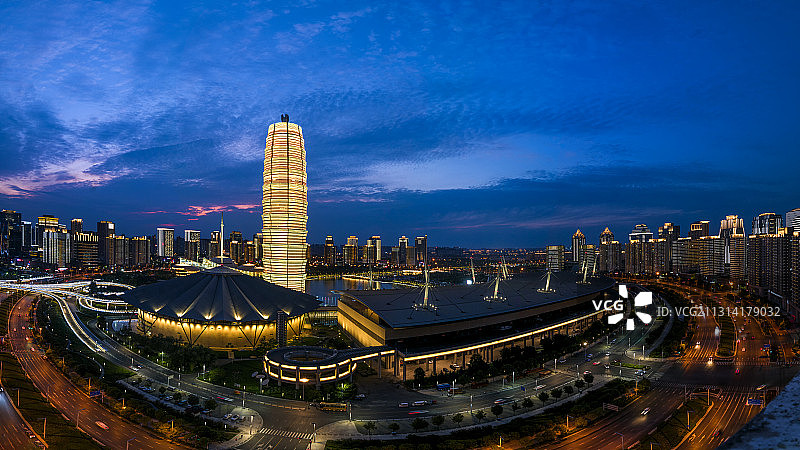 郑州千禧广场大玉米CBD图片素材