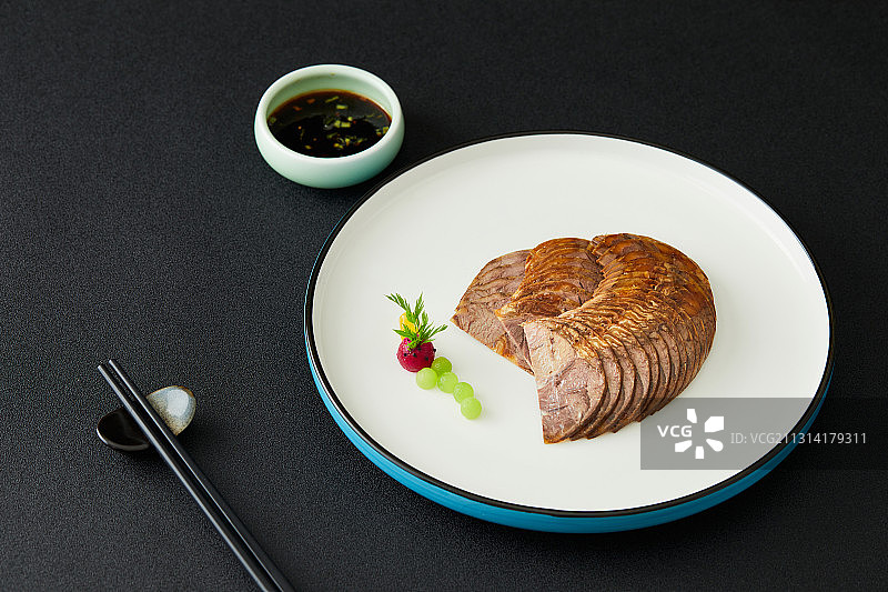 老汤酱牛肉图片素材