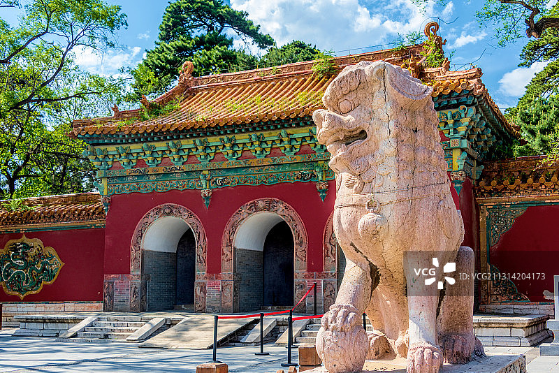 中国辽宁沈阳清福陵正门石狮图片素材