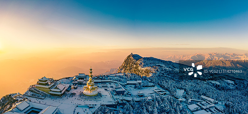 峨眉山-金顶日出图片素材