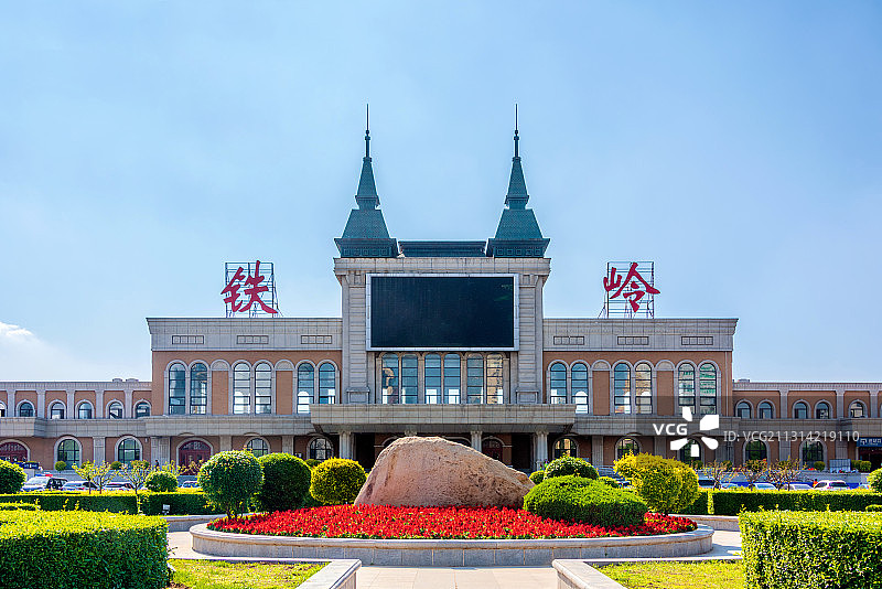 中国辽宁铁岭火车站站前广场图片素材