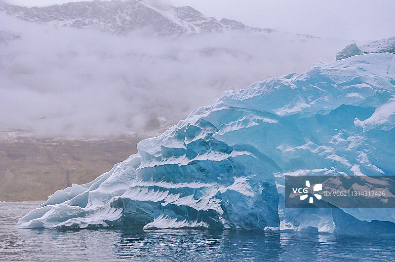 东格陵兰斯科斯比峡湾冰山与浮冰图片素材