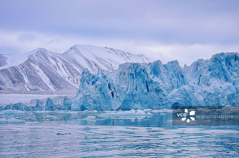 斯瓦尔巴岛摩纳哥冰川图片素材