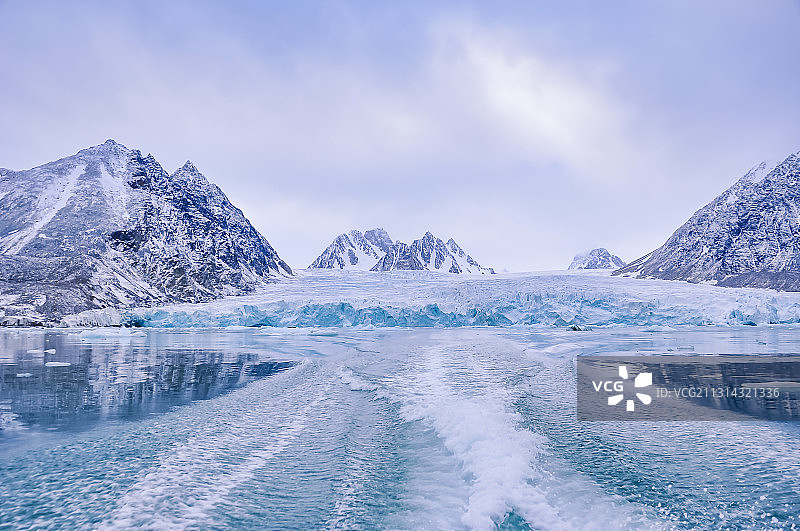 斯瓦尔巴岛摩纳哥冰川图片素材