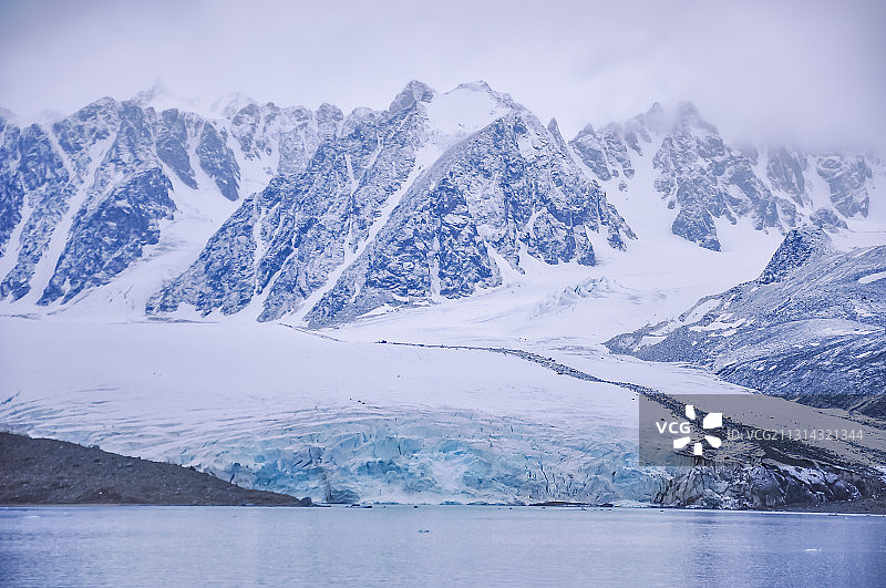 斯瓦尔巴岛摩纳哥冰川图片素材